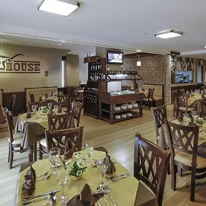 Oyo 838 马尼拉皇冠宫殿酒店 酒店